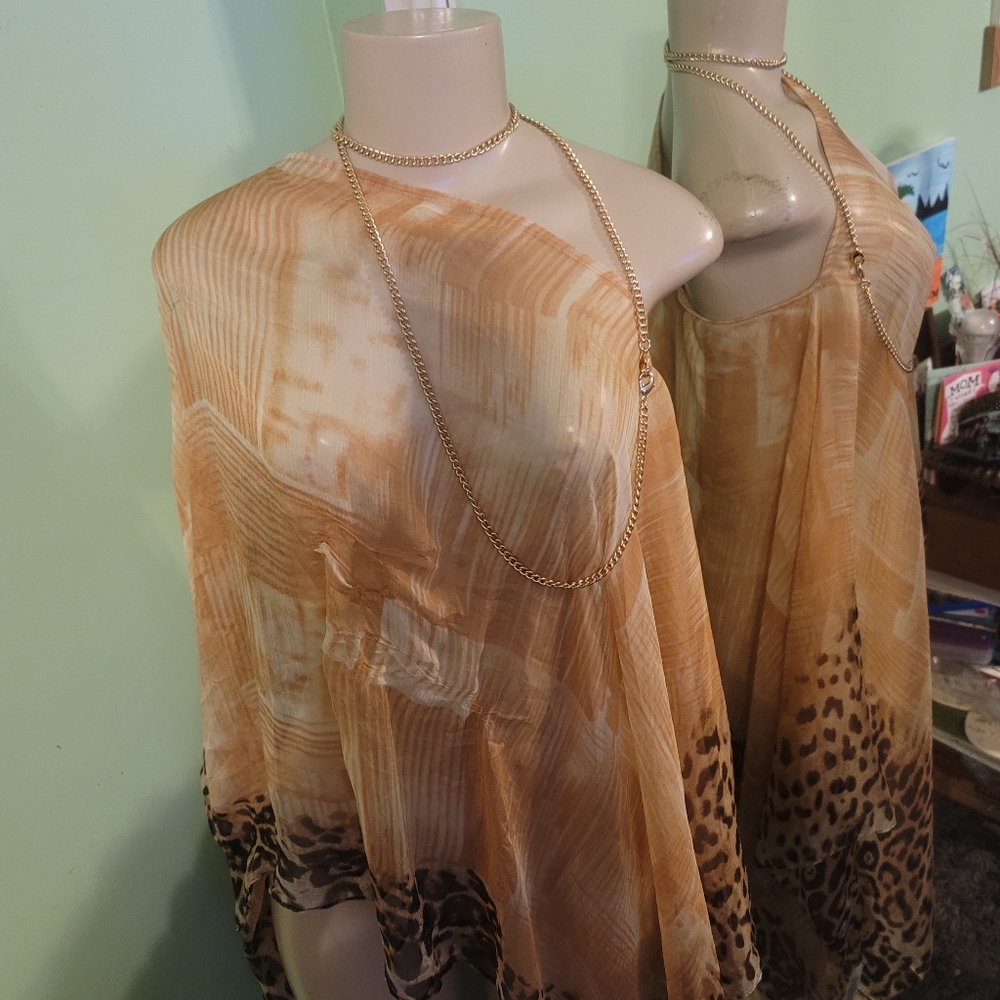 Chico's Sheer Shaw Beautiful Design with Cheetah Print on the bottom